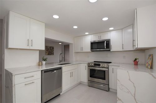 407-1831 Sabal Palm Dr, Davie, FL, 33324-5939 | Card Image