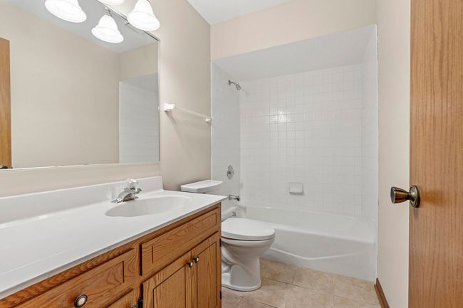 185 - 10935 California Ct, Townhouse with 2 bedrooms, 3 bathrooms and 2 parking in Orland Park IL | Image 11