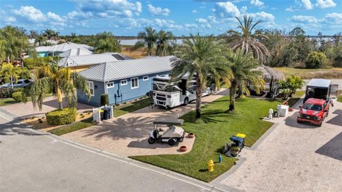 3268 Fish Hawk Dr, Polk City, FL, 33868-5304 | Card Image