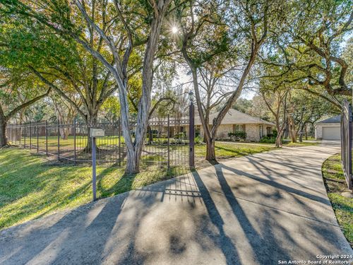 108 Pin Oak Forest St, Hill Country Village, TX, 78232 | Card Image