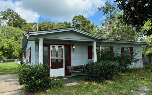 1402 Longleaf Dr Sw, Live Oak, FL, 32064-3939 | Card Image