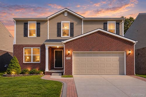 8180 Quincy Dr, Westland, MI, 48185-3847 | Card Image