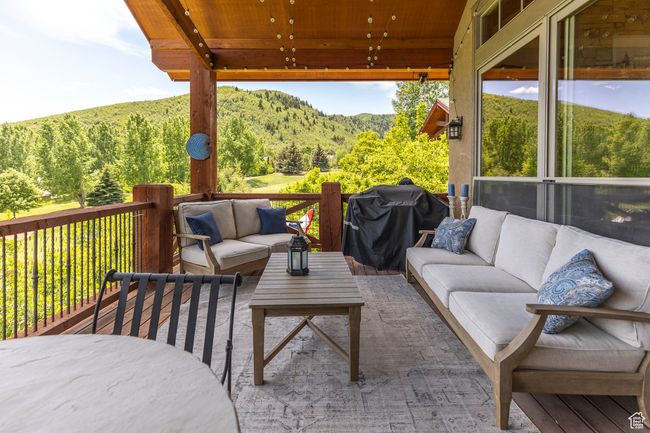 1085 Links Dr, House other with 6 bedrooms, 6 bathrooms and 2 parking in Midway UT | Image 32