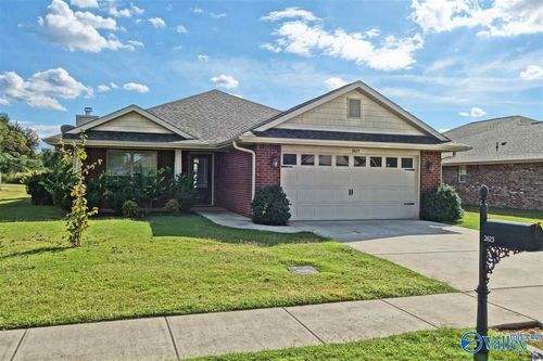 2623 Ashtynn Pl Sw, Huntsville, AL, 35803-3439 | Card Image