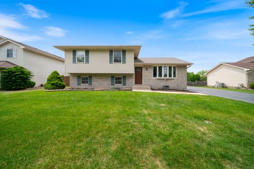 2113 Lolo Pass Dr, Plainfield, IL, 60586-5506 | Card Image