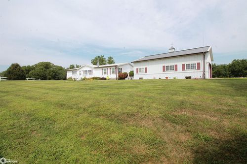 2641 200th St, Clarinda, IA, 51632-5045 | Card Image