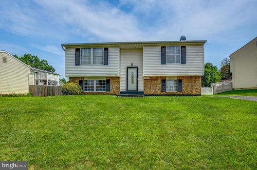 110 N Garfield Rd, STERLING, VA, 20164-2604 | Card Image