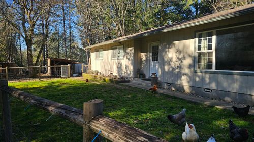 266 Pearl Dr, Grants Pass, OR, 97527-8732 | Card Image