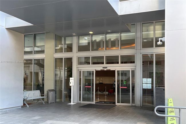1115-N - 1111 Sw 1 St Ave, Condo with 1 bedrooms, 1 bathrooms and null parking in Miami FL | Image 4