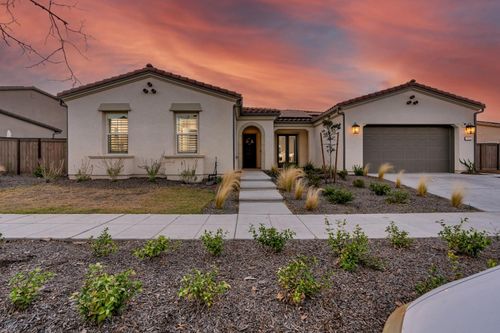 1053 Beaver Pond Loop, Madera, CA, 93636-9058 | Card Image