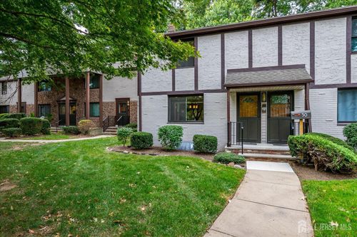 32 Kate Ln, Metuchen, NJ, 08840-2203 | Card Image