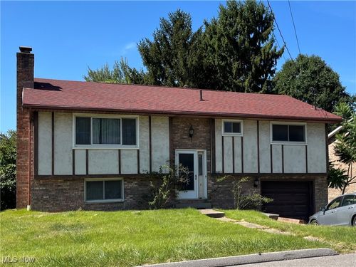 3203 Charles Dr, Vienna, WV, 26105-1575 | Card Image