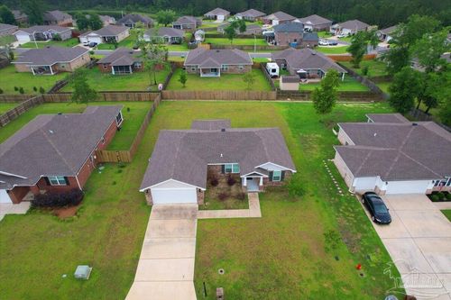 4695 Perception Cir, Milton, FL, 32570-8398 | Card Image