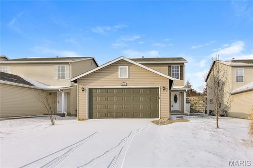 213 Sorrento Ln, Wentzville, MO, 63385-8133 | Card Image