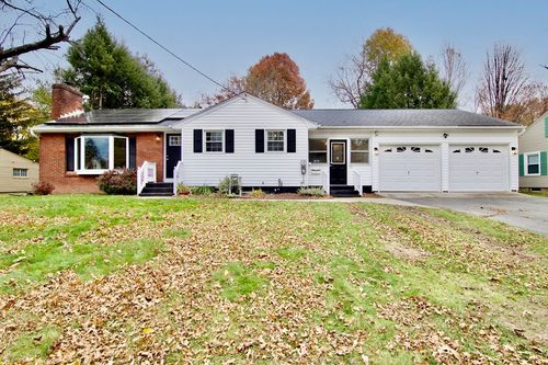 77 W Allen Ridge Rd, Springfield, MA, 01118-2303 | Card Image