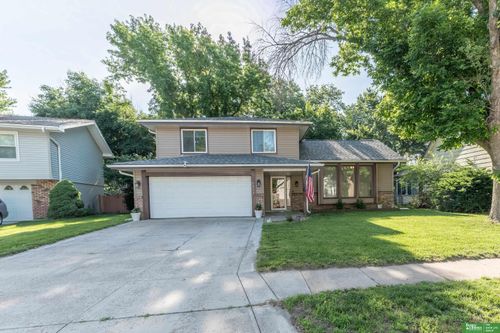 1011 Bluff St, Bellevue, NE, 68005-2506 | Card Image