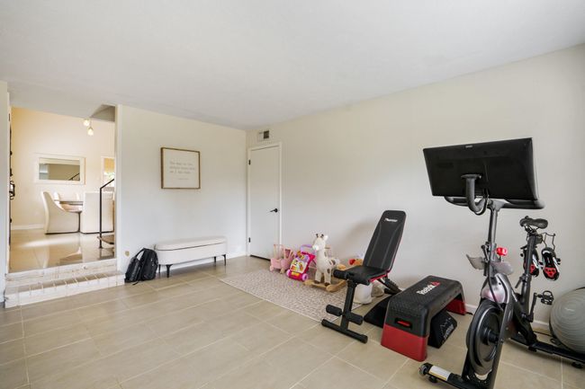 12208 Treeview Ln, House other with 4 bedrooms, 2 bathrooms and null parking in Farmers Branch TX | Image 10