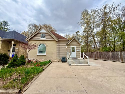 236 Raymond Ave, London, ON, N6A2N1 | Card Image