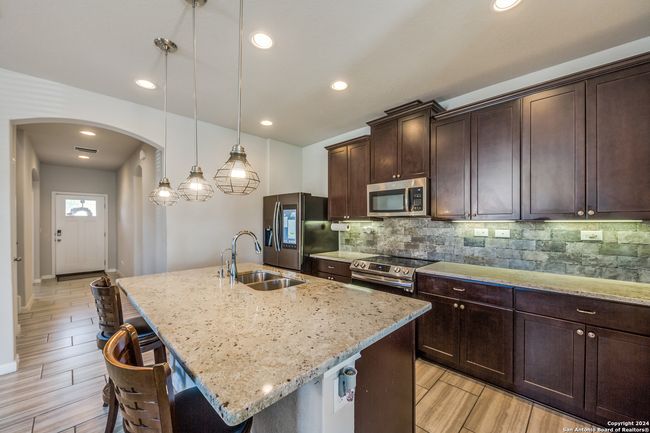 7939 Blackhawk Pass, House other with 4 bedrooms, 4 bathrooms and null parking in San Antonio TX | Image 10