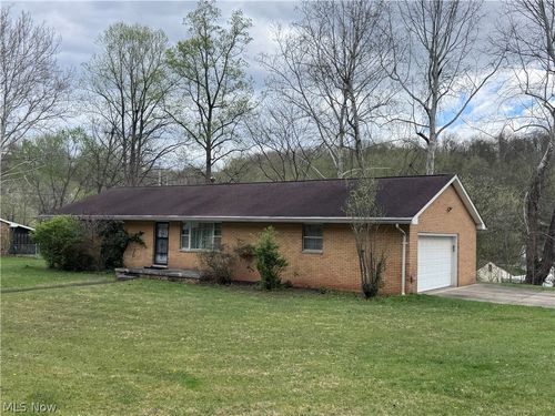 34 Chris St, Belpre, OH, 45714-9798 | Card Image