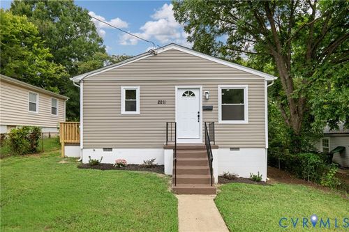 2211 Royall Ave, Richmond, VA, 23224-8005 | Card Image