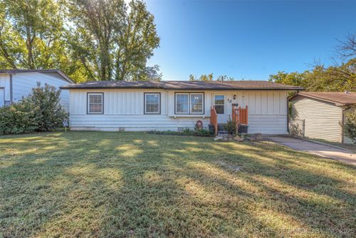 12 34th St, Sand Springs, OK, 74063-3421 | Card Image