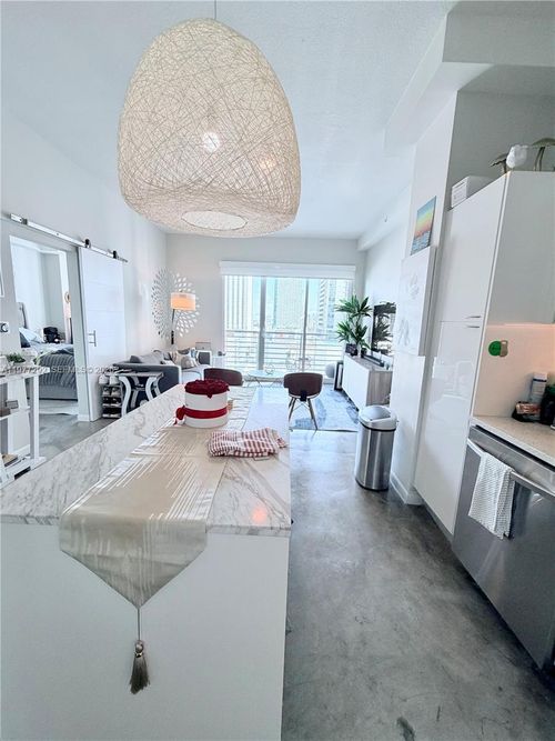 apt-2009-133 Ne 2nd Ave, Miami, FL, 33132-2914 | Card Image