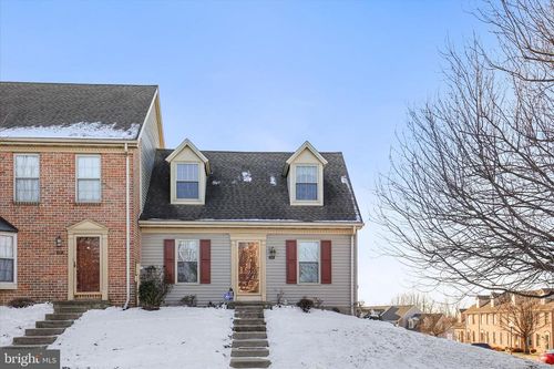 l120-120 Crown Pointe Drive, YORK, PA, 17402 | Card Image