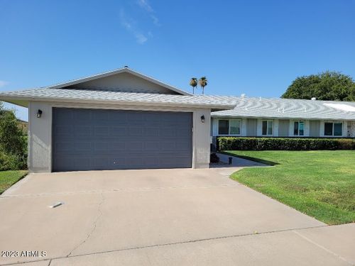 10348 W Kingswood Cir, Sun City, AZ, 85351-1941 | Card Image