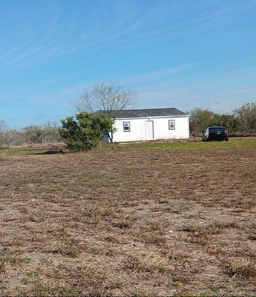 6283 County Road 523, Skidmore, TX, 78389-3885 | Card Image