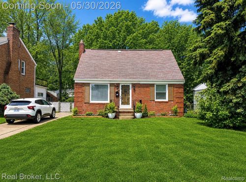 603 Vernier Rd, Grosse Pointe Woods, MI, 48236-1576 | Card Image