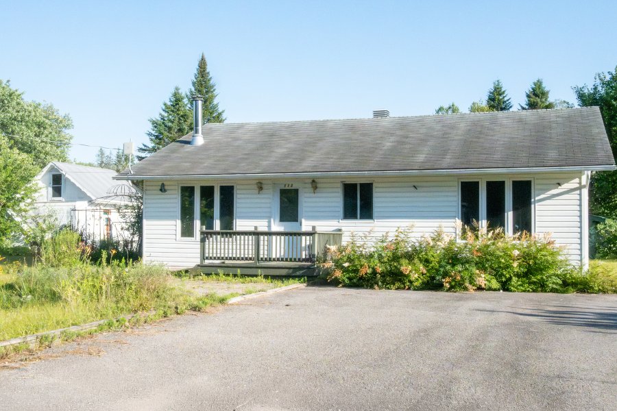 Residential in Val-des-Bois 2