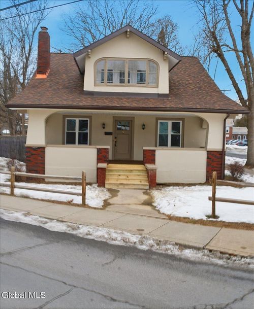 21 Crandall St, Glens Falls, NY, 12801-3415 | Card Image