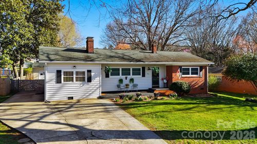 904 15th St Nw, Conover, NC, 28613-2325 | Card Image