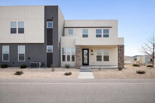 5515 S Carnelian Pkwy, St. George, UT, 84790-2374 | Card Image