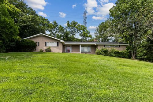 824 Forest Hills Dr, Nashville, TN, 37220-2118 | Card Image