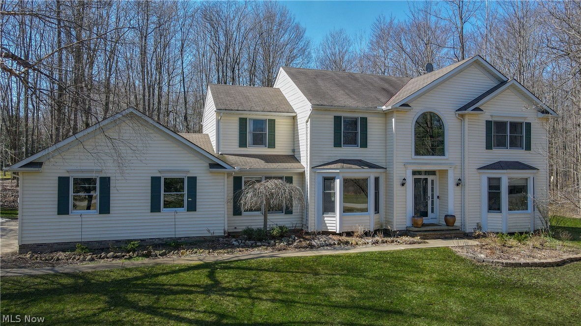 16740 Lucky Bell Lane, Sold in Chagrin Falls - Zoocasa