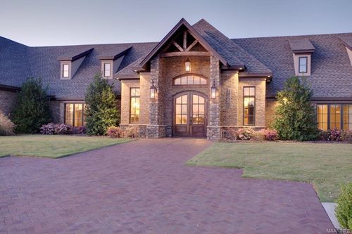 8945 Thompson Ridge Loop, Montgomery, AL, 36117-8954 | Card Image