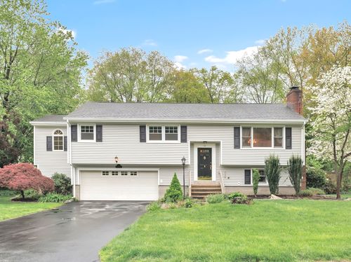44 Belleview Dr, Derby, CT, 06418-2345 | Card Image