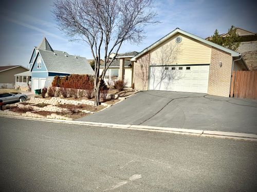 5539 Basin View Dr, Klamath Falls, OR, 97603-3952 | Card Image