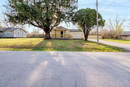 5112 Rinker Rd, Kansas City, MO, 64129-2304 | Card Image