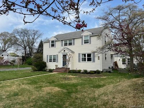 w-45 Radcliff Ave, Port Washington, NY, 11050-1801 | Card Image