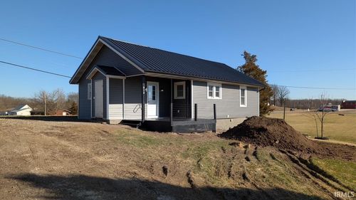 812 S York St, Albion, IN, 46701-1100 | Card Image