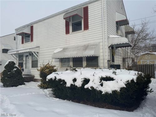 1513 E 256th St, Euclid, OH, 44132-2711 | Card Image