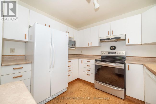 11 Banting Dr, House other with 4 bedrooms, 2 bathrooms and 5 parking in Deep River ON | Image 11