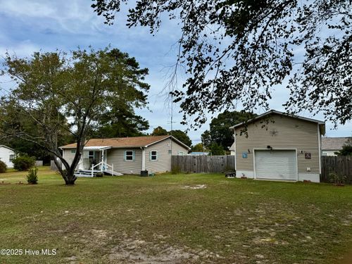 111 Pueblo Trl, Edenton, NC, 27932-9037 | Card Image