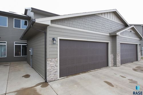 5514 S Seville Pl, Sioux Falls, SD, 57108-7574 | Card Image