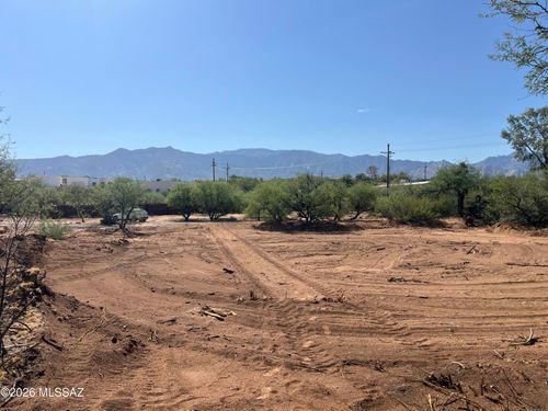 15813 N Twin Lakes Dr, Tucson, AZ, 85739-8895 | Card Image