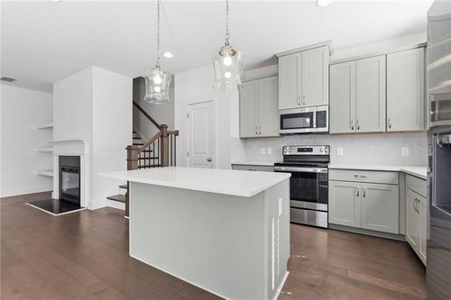 6413 Shalks Crossing Dr, Lithonia, GA, 30058-2517 | Card Image