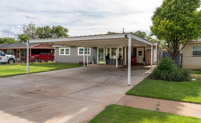 1511 Dallas St, House other with 3 bedrooms, 1 bathrooms and null parking in Plainview TX | Image 6